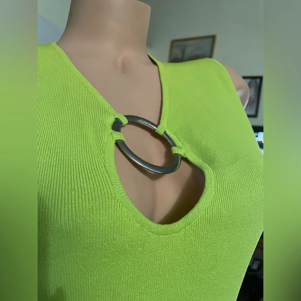 Cable and Gauge Sleeveless Top Lime Green - Picture 4 of 8